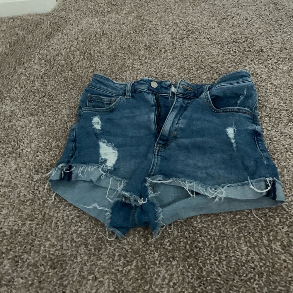 5 Pairs of Jean short sizes 9&8 all for $20